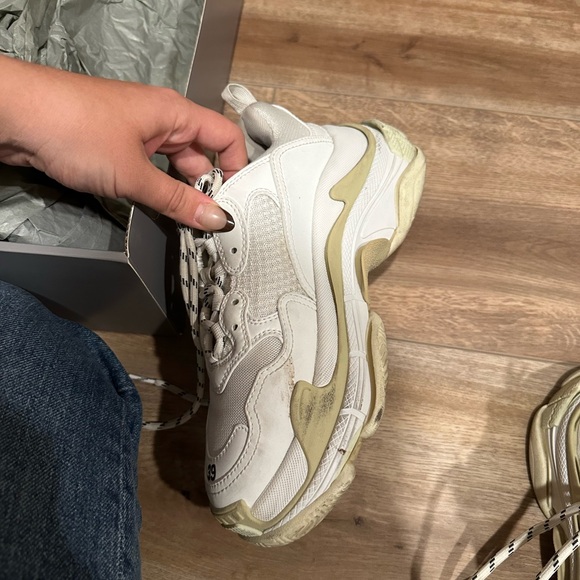 Triple S balenciaga sneakers with box - Picture 6 of 6